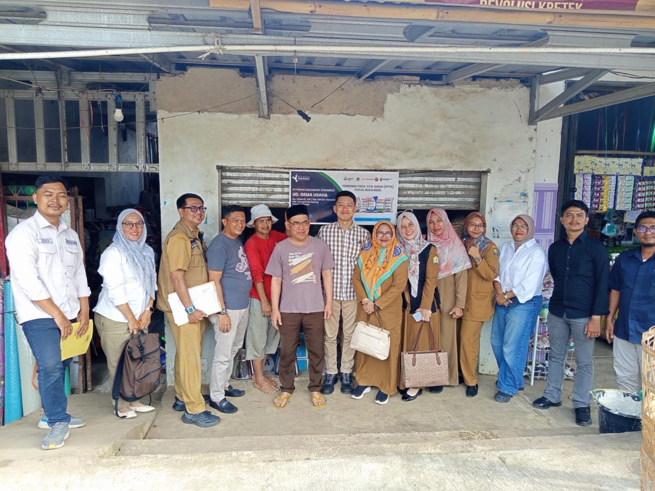 pengawasan penyaluran distribusi pupuk bersubsidi dengan sasaran 1 PUD Tani Jaya (Distributor) dan 3 PPTS (Kios Pengecer)